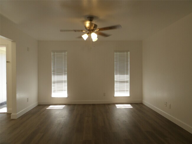 Building Photo - 4705 37th St E