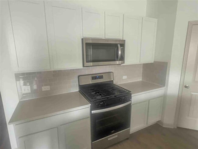 Building Photo - 116 Sweetwater Crk Ln