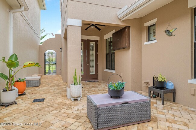 Building Photo - 8870 Napolo Dr
