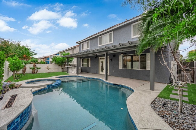 Building Photo - 4319 N Thunder Twice St