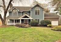 Building Photo - GREAT FARRAGUT LOCATION WITH INVITING FRONT PORCH CHARM!!!