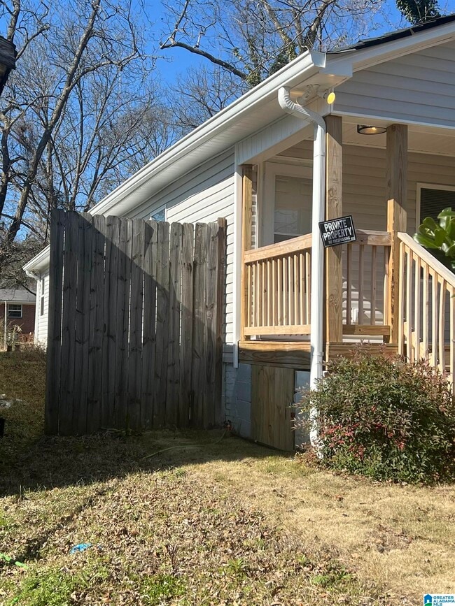 Building Photo - 2710 17th St S