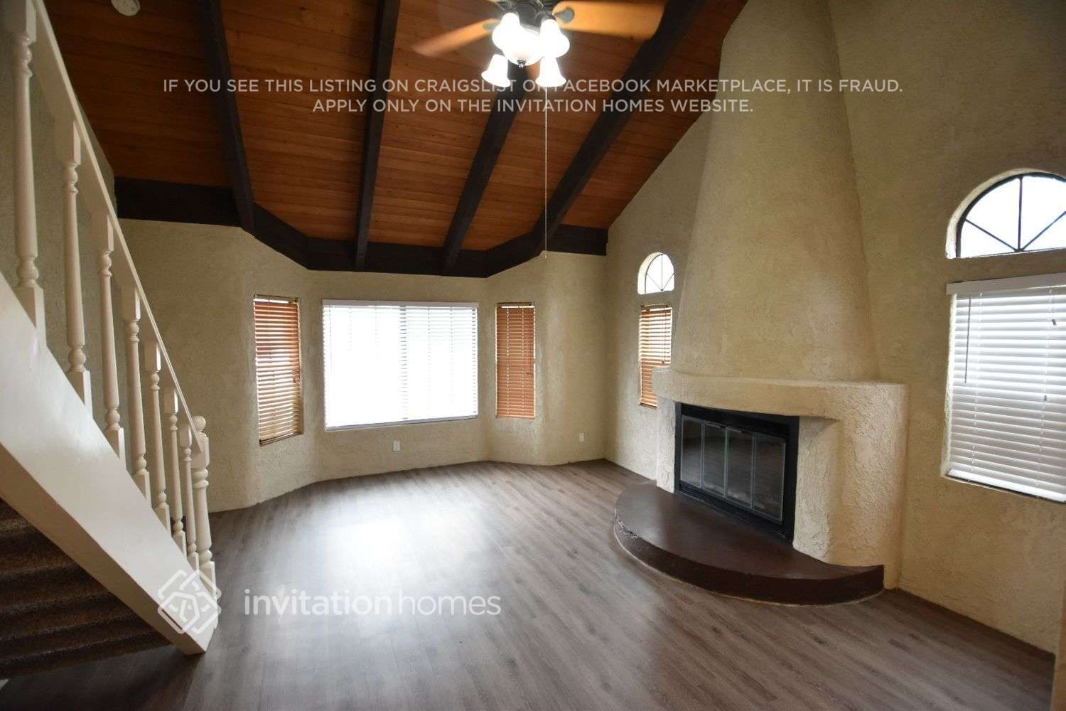 Building Photo - 27589 Elder View Dr