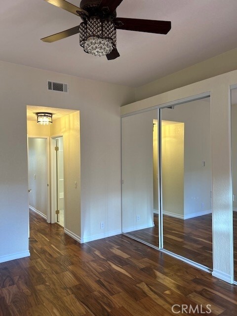 Building Photo - 2601 S Broadmoor Dr