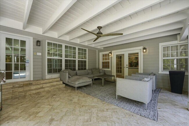 Building Photo - 459 NE 15th Ave