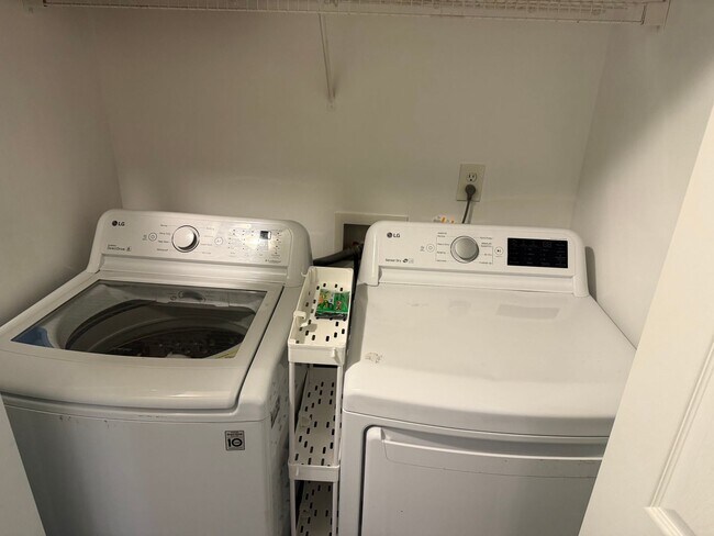 Building Photo - Immaculately Clean 3Bed/2Bath home for lease in Jonesboro