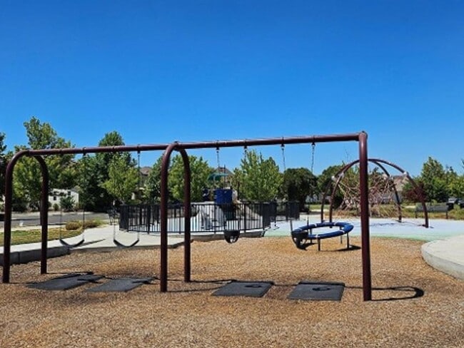 Building Photo - Upscale 2/2 Apartment in The Cannery!-$500 Off 1st Month's Rent