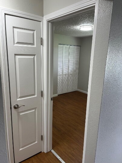 Building Photo - Updated Duplex with Garage