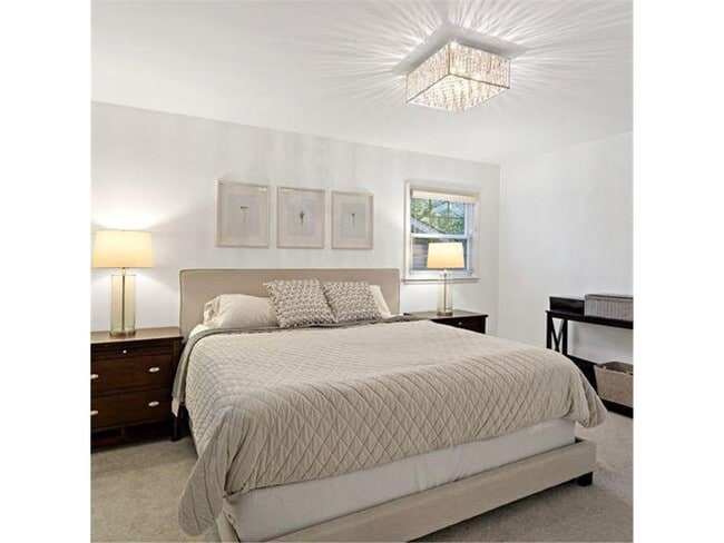 Building Photo - 4520 Vandervork Ave