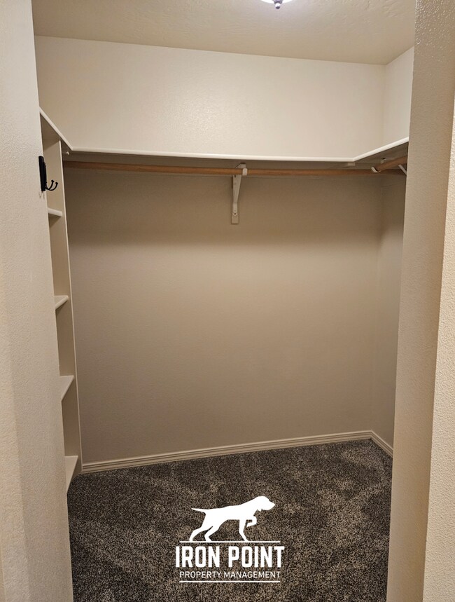 Building Photo - 1/2 off First Full Month! 3bed/2.5 bath ho...