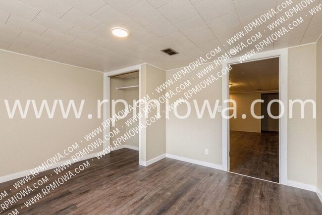 Building Photo - 1402 Linden Dr