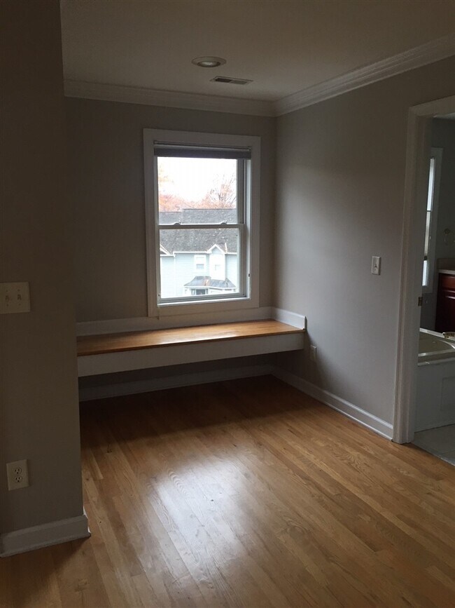 Building Photo - 1288 Chatham Ridge
