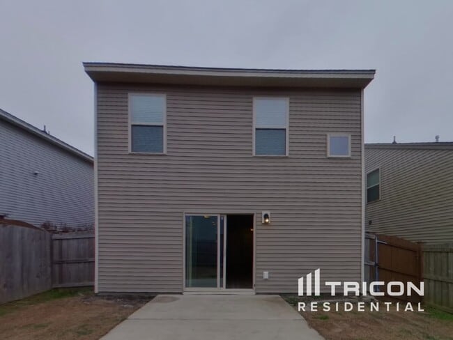 Building Photo - 1429 Sandra Dr