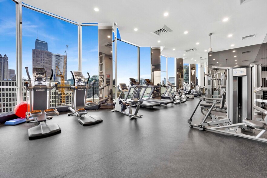 Building Photo - 535 N Michigan Ave