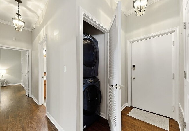 Building Photo - "Spacious 3-Bedroom Condo with Finished Ba...