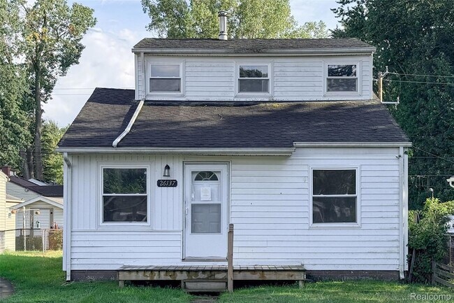 Building Photo - 26137 Superior Rd