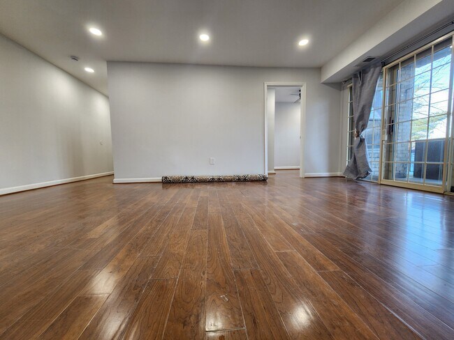 Building Photo - 3839 Saint Barnabas Rd