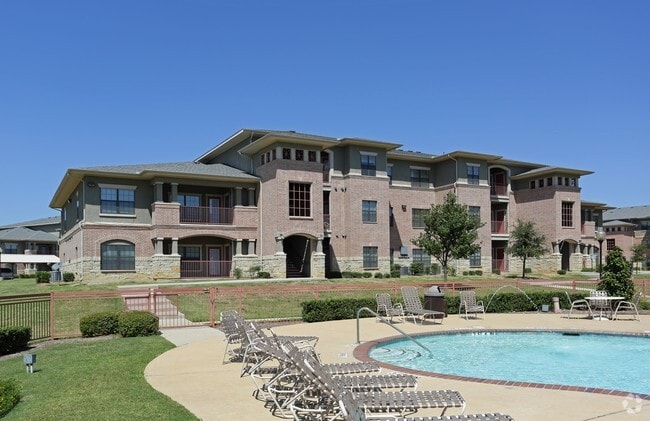 Sundeck - Avela Apartments