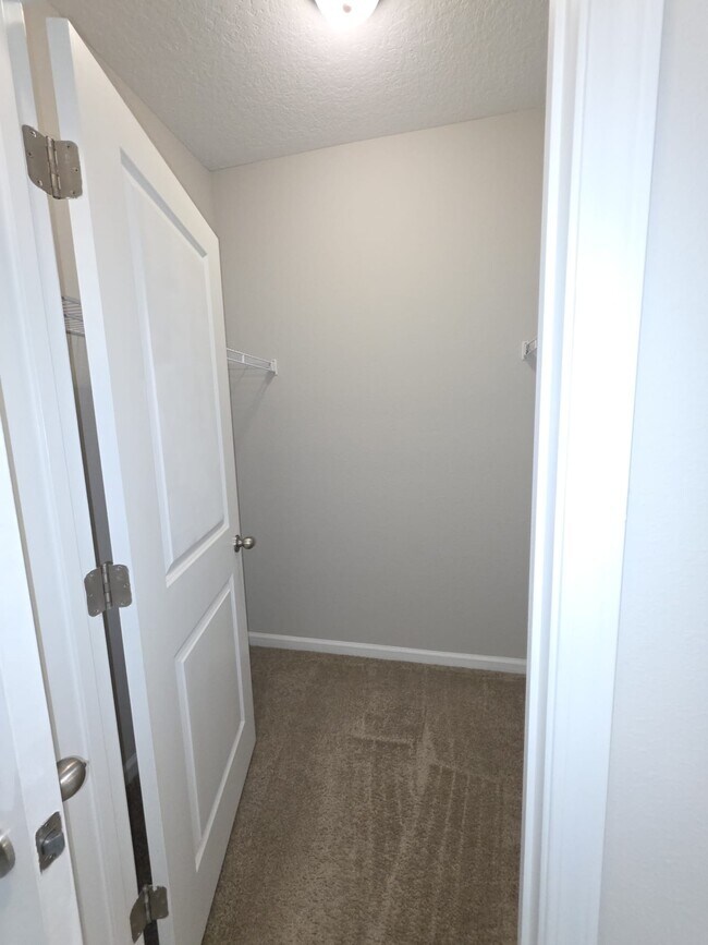 Building Photo - 312 Clarys Run