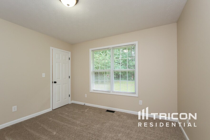 Building Photo - 109 Enclave Dr