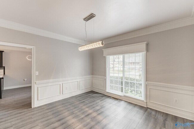 Building Photo - 481 Brenda Dr
