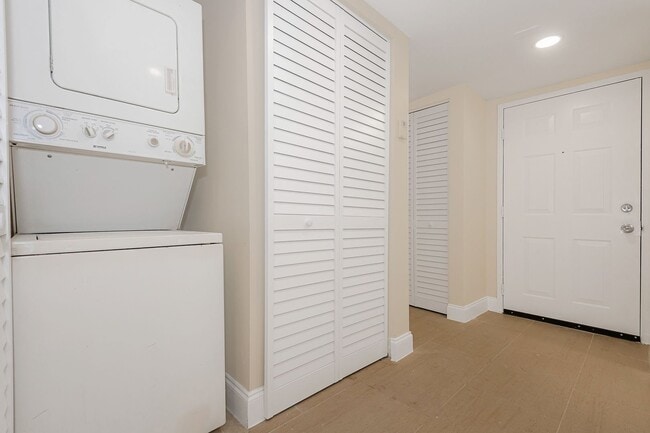 Building Photo - Fully Renovated Corner 1/1 “Villa” with Ba...