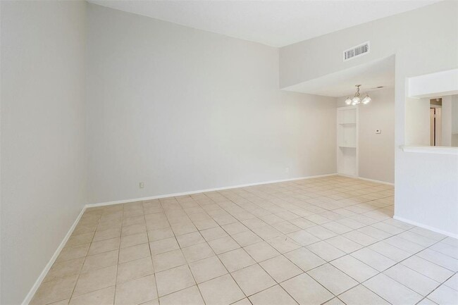 Building Photo - 5808 Emerald Forest Dr