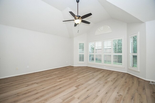 Building Photo - 2218 Millerton Ln