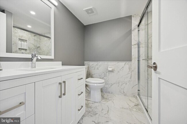 Building Photo - 40 Le Forge Ct