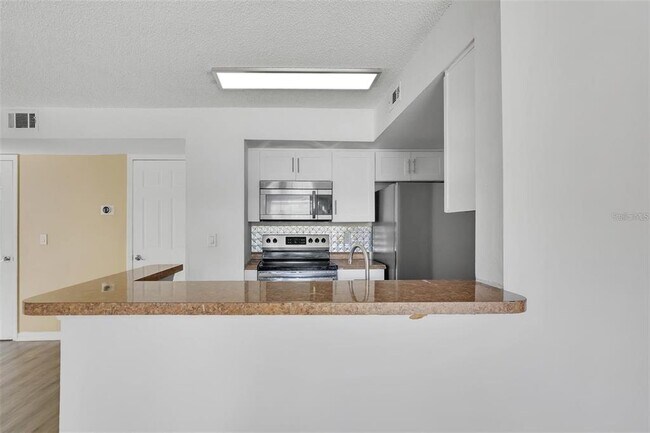 Building Photo - 413 Fountainhead Cir