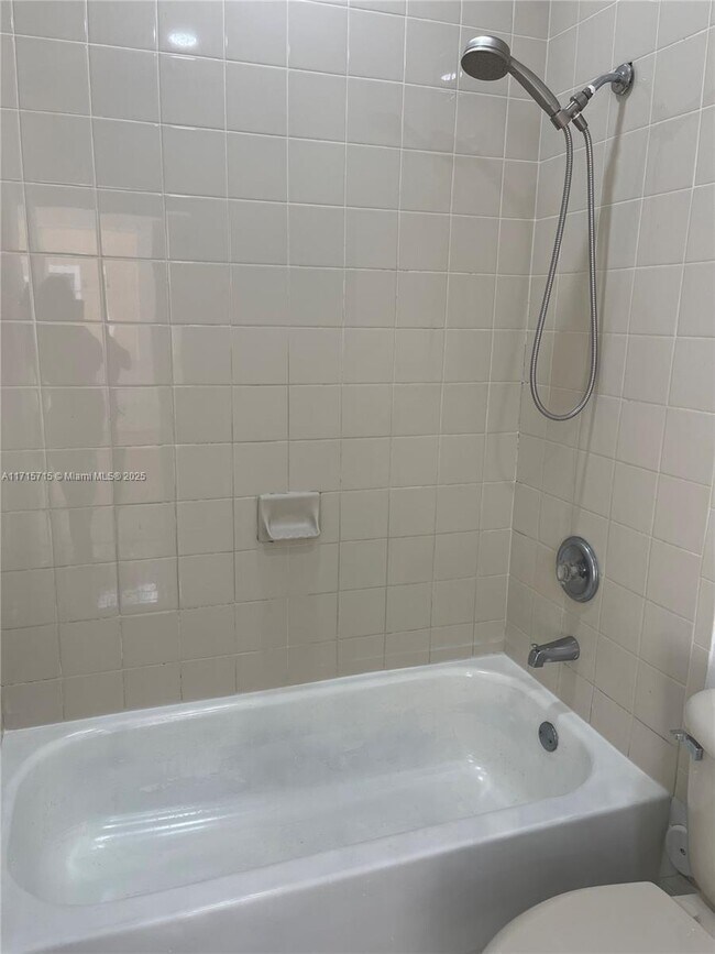 Building Photo - Northwest 177th Street, Hialeah, FL 33015 - 3 BR 2 BA Condo