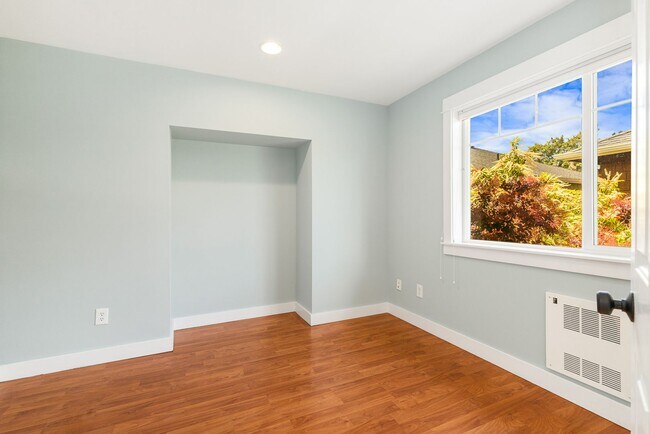 Building Photo - 9167 23rd Ave NE