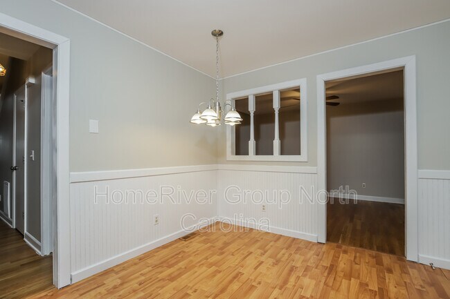 Building Photo - 1702 Plateau Ct