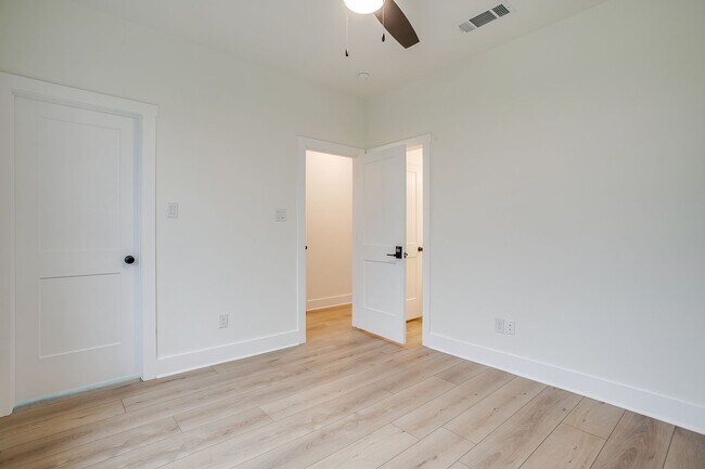 Building Photo - 2843 Forest Park Blvd