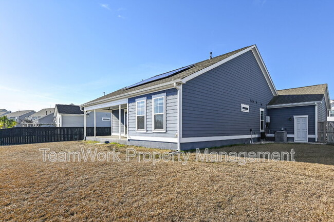 Building Photo - 224 Seaworthy St