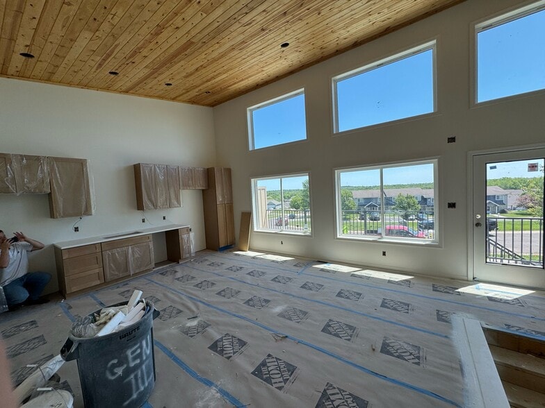 Building Photo - 4849 NW Astor Park Dr