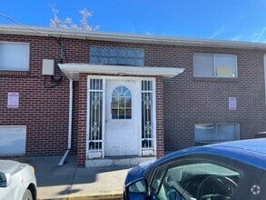 Building Photo - Great location off Joliet and 17th, walk t...