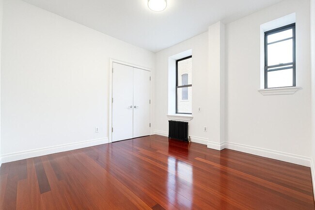 Building Photo - 611 W 137th St