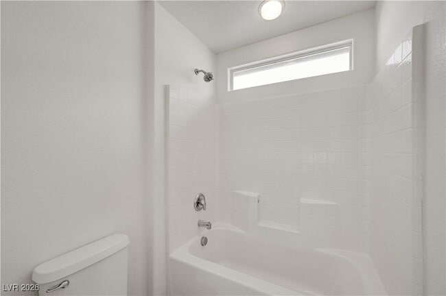 Building Photo - 9260 Pembrook Falls Ave