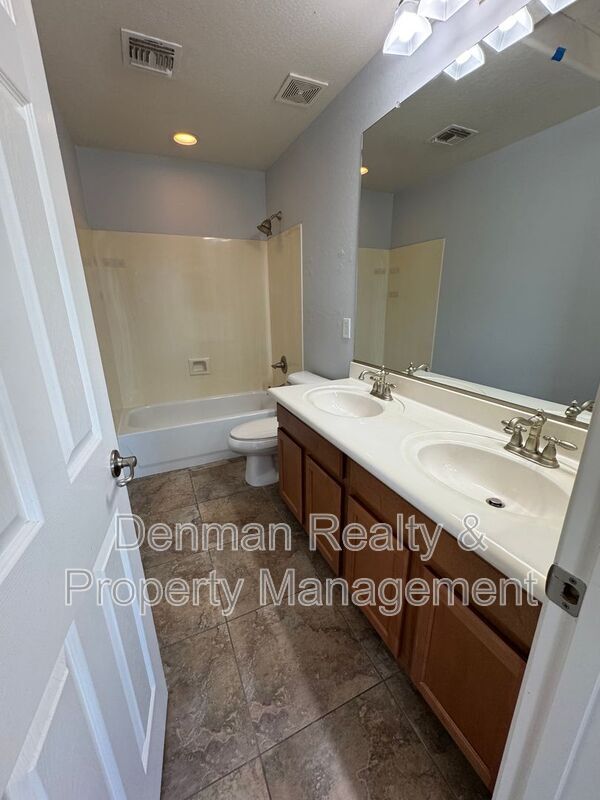 Building Photo - 10397 W Foothill Dr