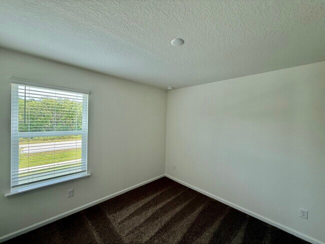 Building Photo - 224 Beach Palm Ct