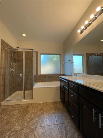 Building Photo - 4604 Gunnison Dr