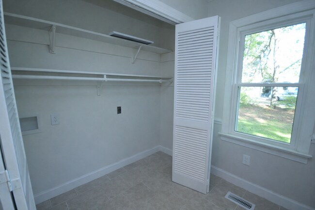 Building Photo - 2504 Timothy Dr