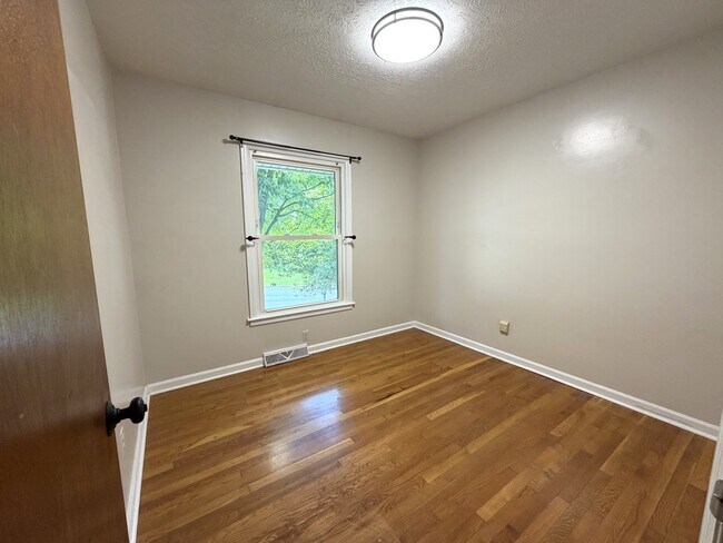 Building Photo - 1125 Sheffield Dr