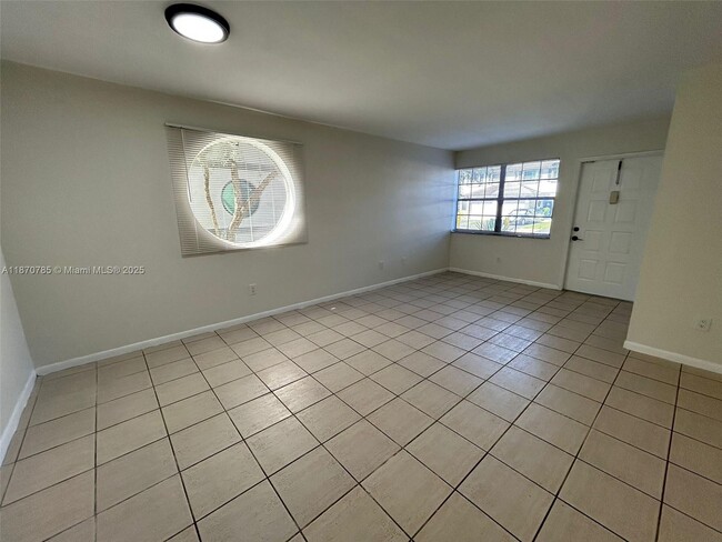 Building Photo - 11047 SW 154th Ct