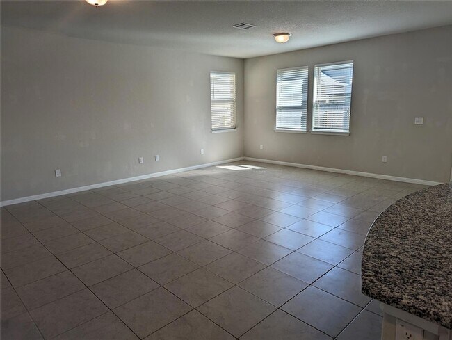 Building Photo - 525 Betty Ann Wy