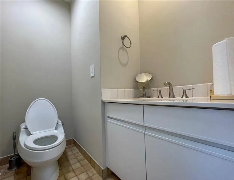 Half Bath Living Room - 450 Center St