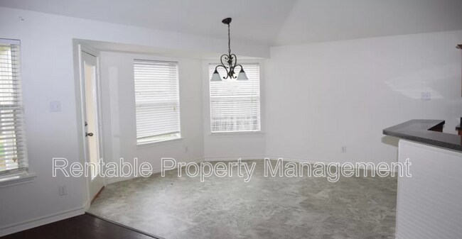 Building Photo - 4704 Sailboat Dr