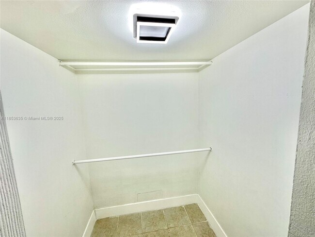Building Photo - 7900 Fairview Dr