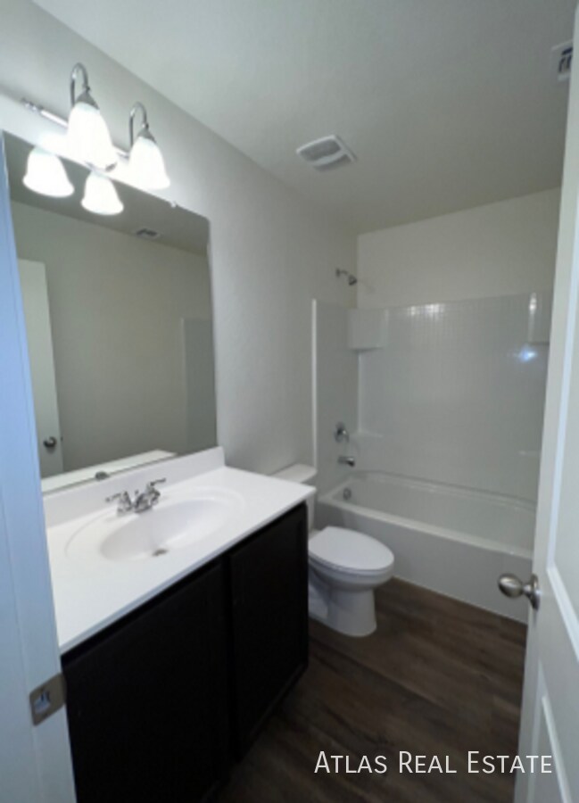 Building Photo - 231 N 201st Ave